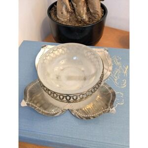 Vintage Glass Candy Dish with Silver Lily Pad Lid – Silver Plated Floral Handle
